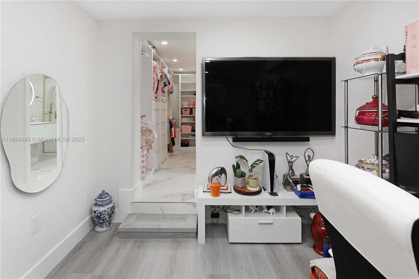 SUNSET HEIGHTS - Residential