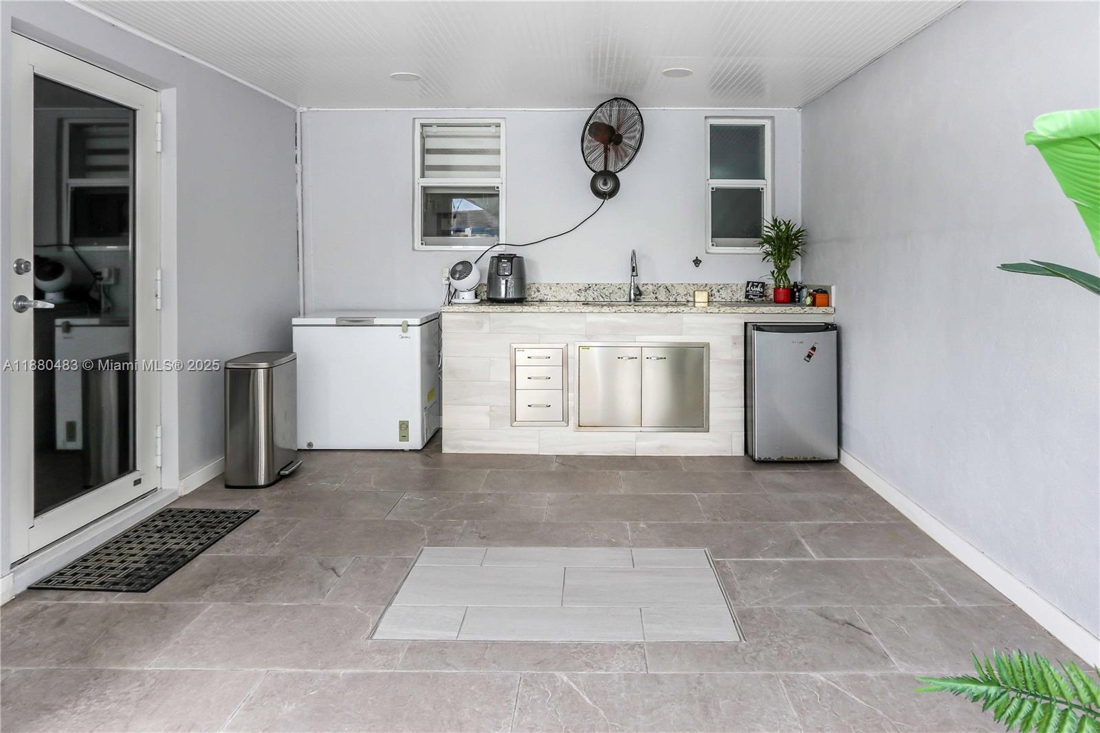 SUNSET HEIGHTS - Residential