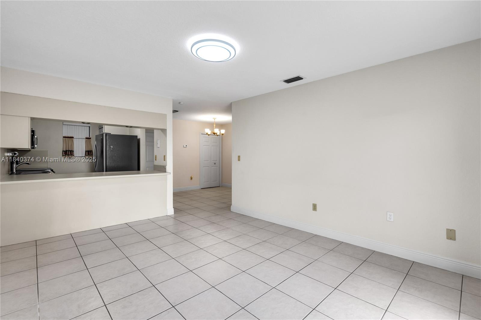 VISIONS AT FOUNTAINBLEAU - Residential