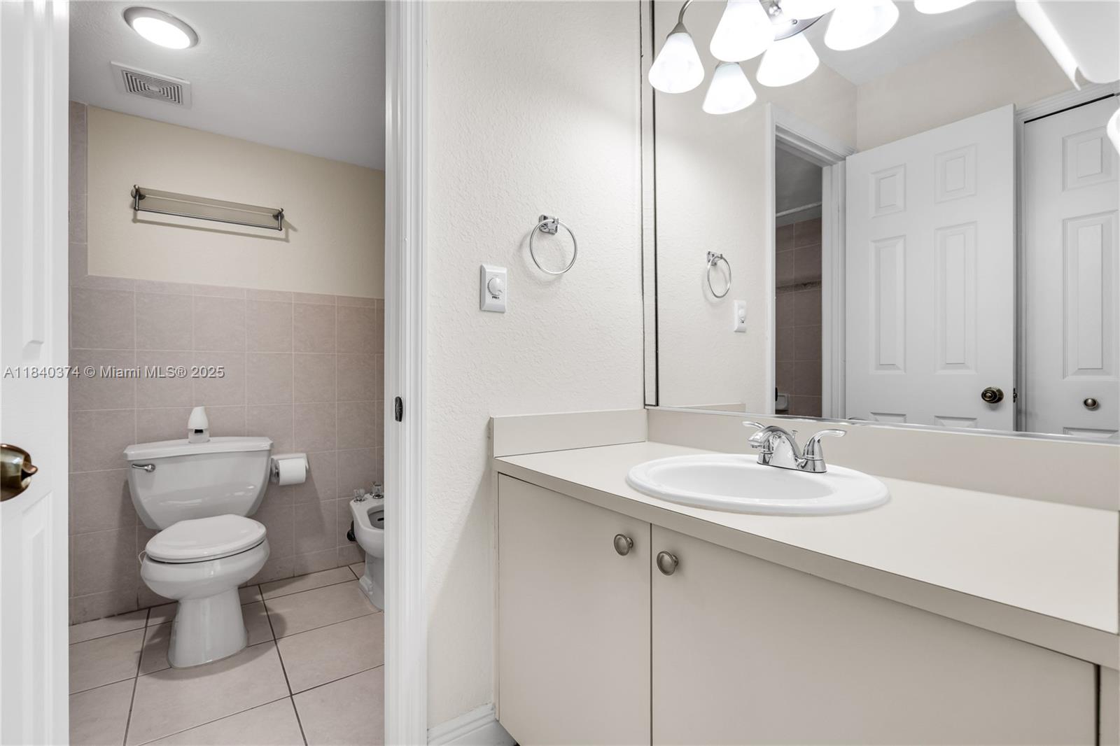 VISIONS AT FOUNTAINBLEAU - Residential