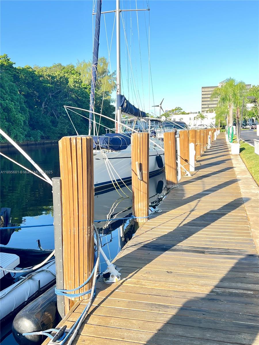 BAY COLONY CLUB CONDO - Residential Lease
