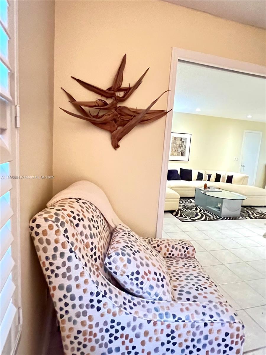 BAY COLONY CLUB CONDO - Residential Lease