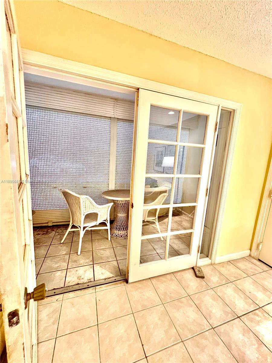 BAY COLONY CLUB CONDO - Residential Lease