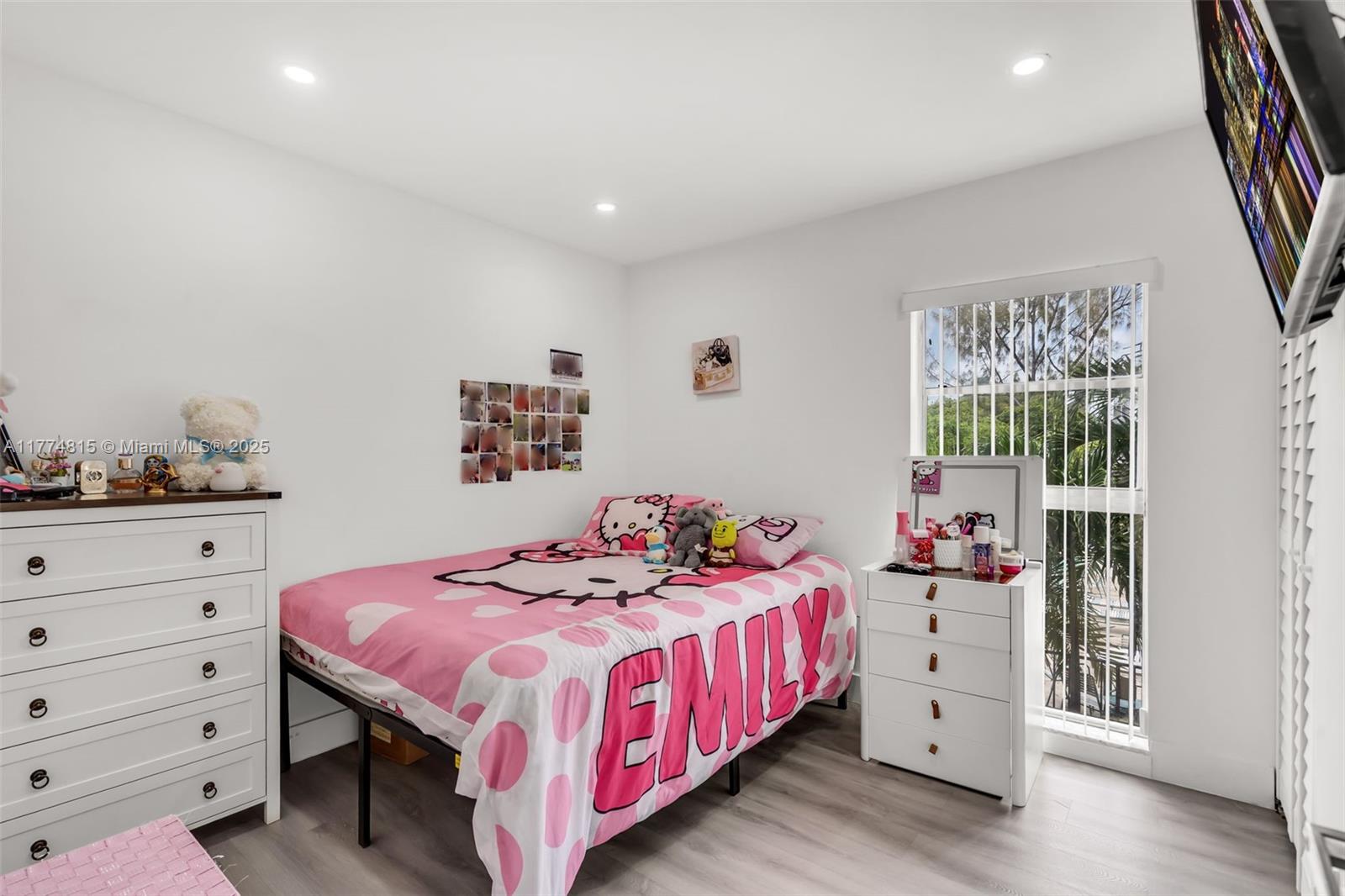 FERNWOODS CONDO NO 1 - Residential