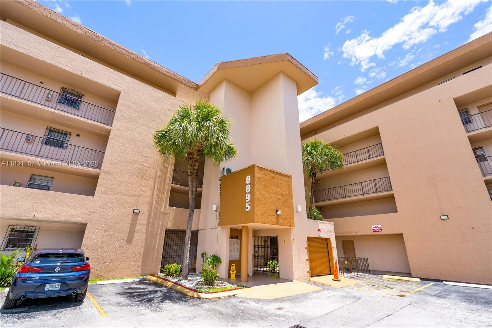 PINESIDE CONDO NO 1 - Residential