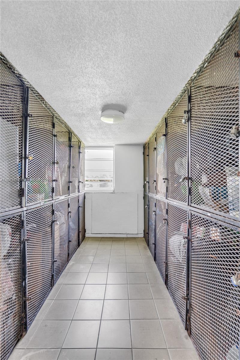 PINESIDE CONDO NO 1 - Residential