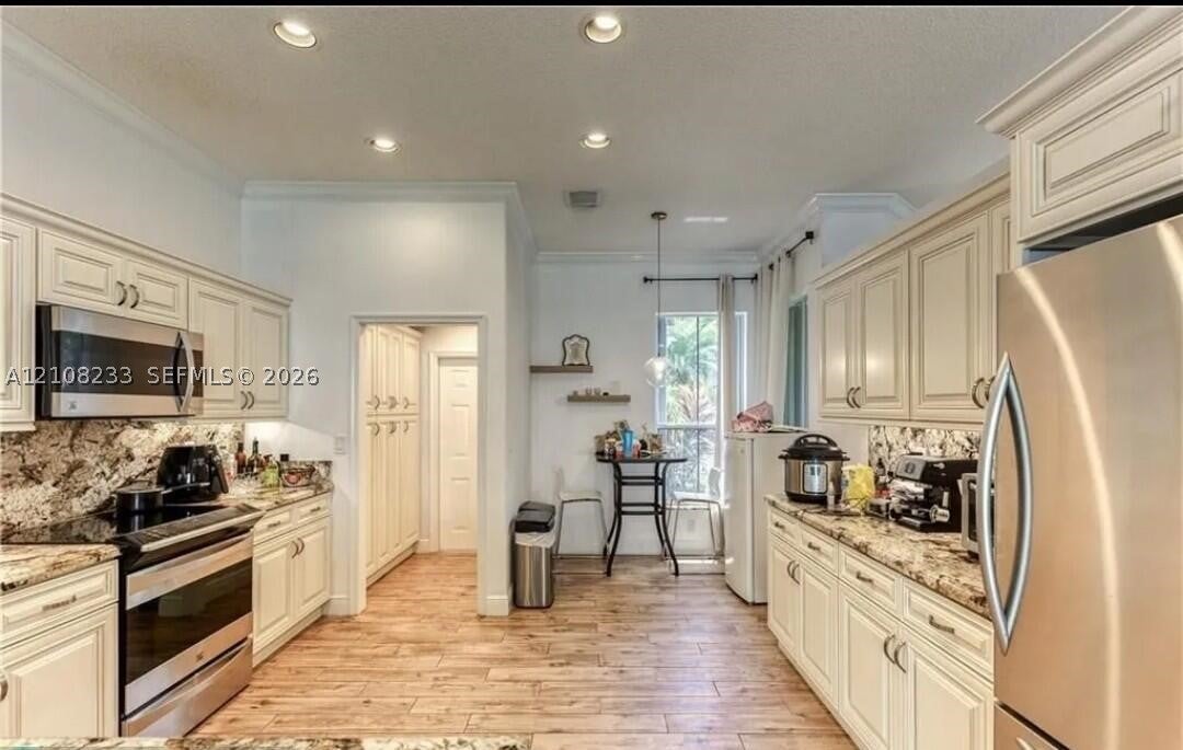 5333 SW 34th Ave
