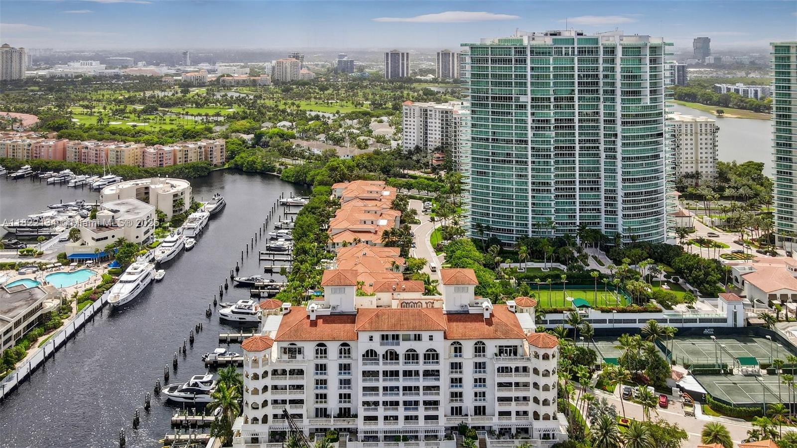 BELLA VISTA MID-RISE SOUT - Residential