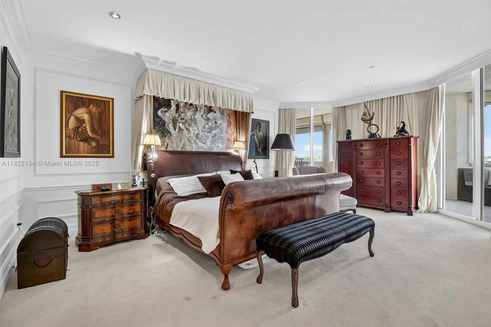 BELLA VISTA MID-RISE SOUT - Residential