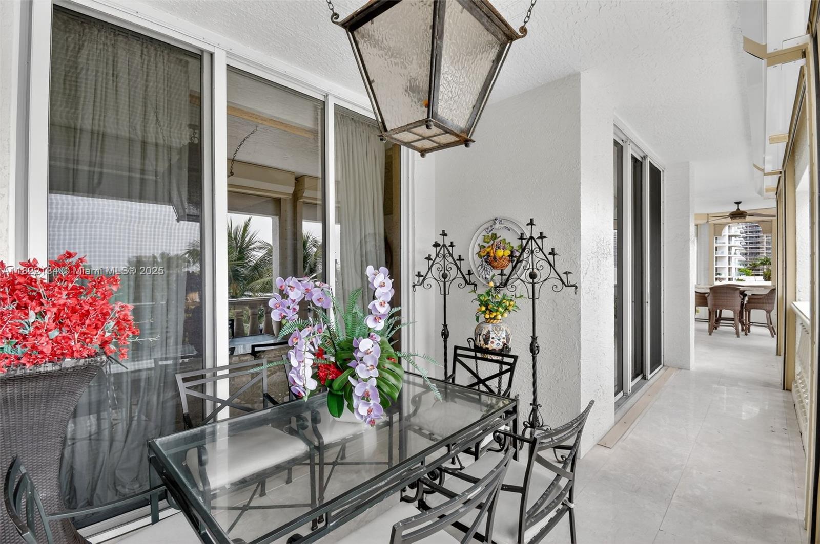 BELLA VISTA MID-RISE SOUT - Residential