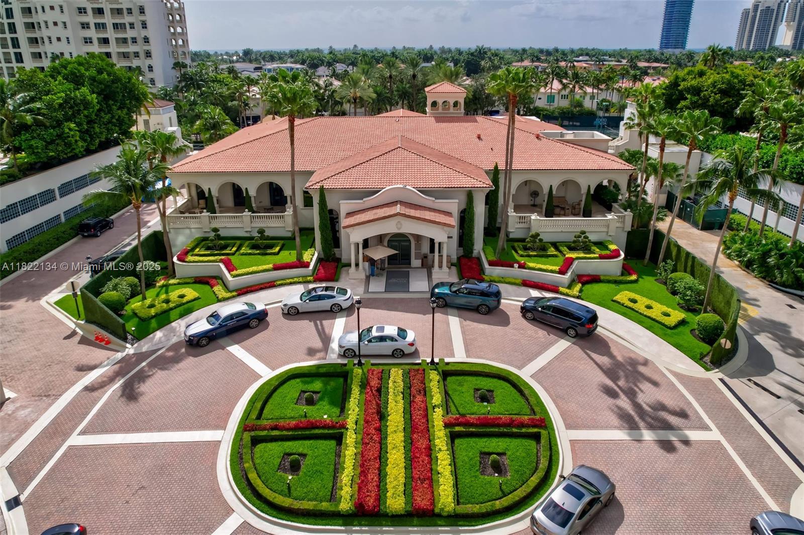 BELLA VISTA MID-RISE SOUT - Residential