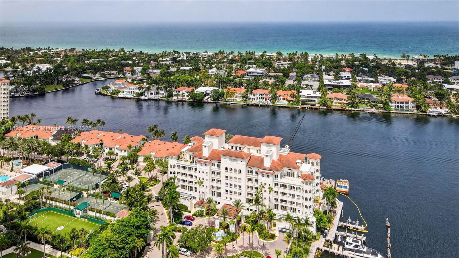 BELLA VISTA MID-RISE SOUT - Residential