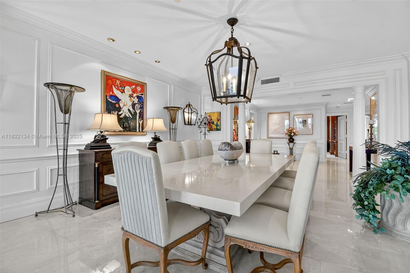 BELLA VISTA MID-RISE SOUT - Residential