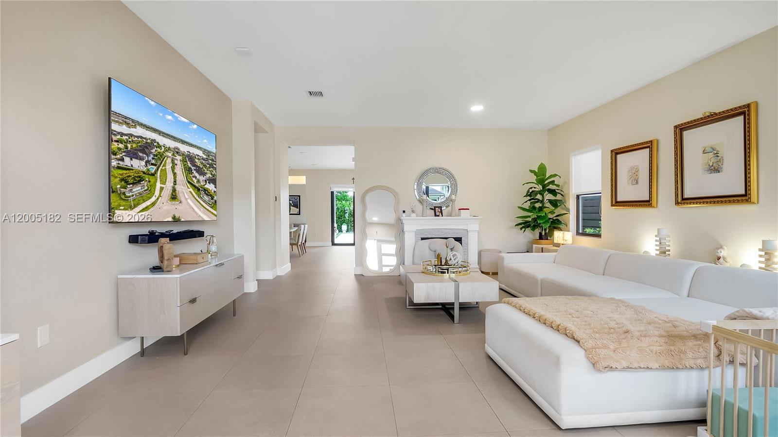 DUNNWOODY LAKE - Residential