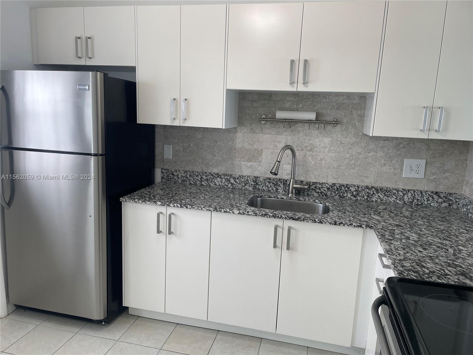 SHERIDAN LAKES CONDO APTS - Residential Lease