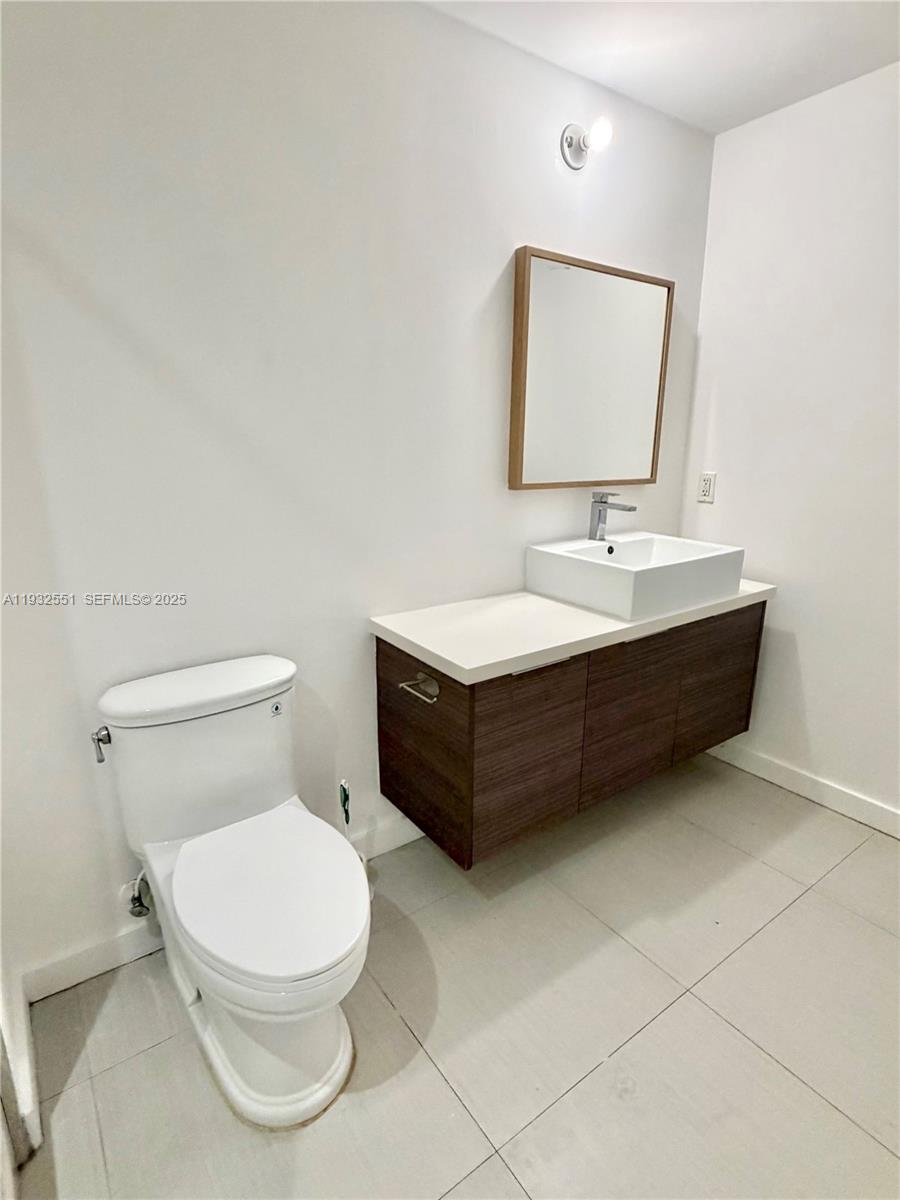 BRICKELL TEN CONDO - Residential Lease