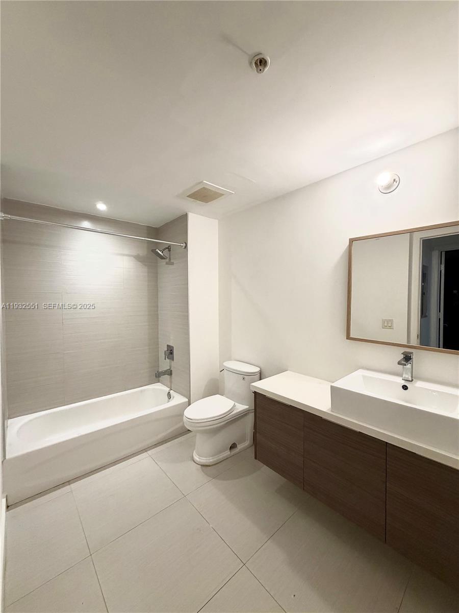 BRICKELL TEN CONDO - Residential Lease