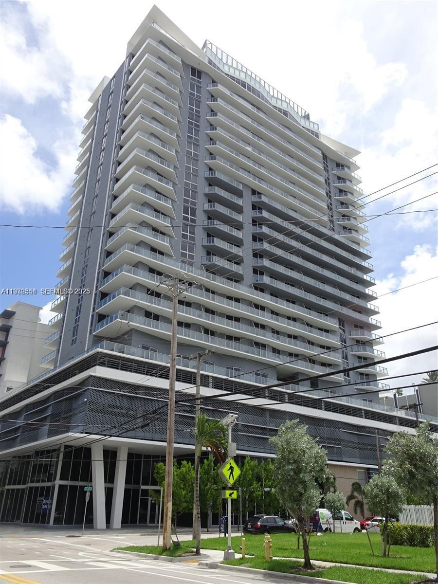 BRICKELL TEN CONDO - Residential Lease