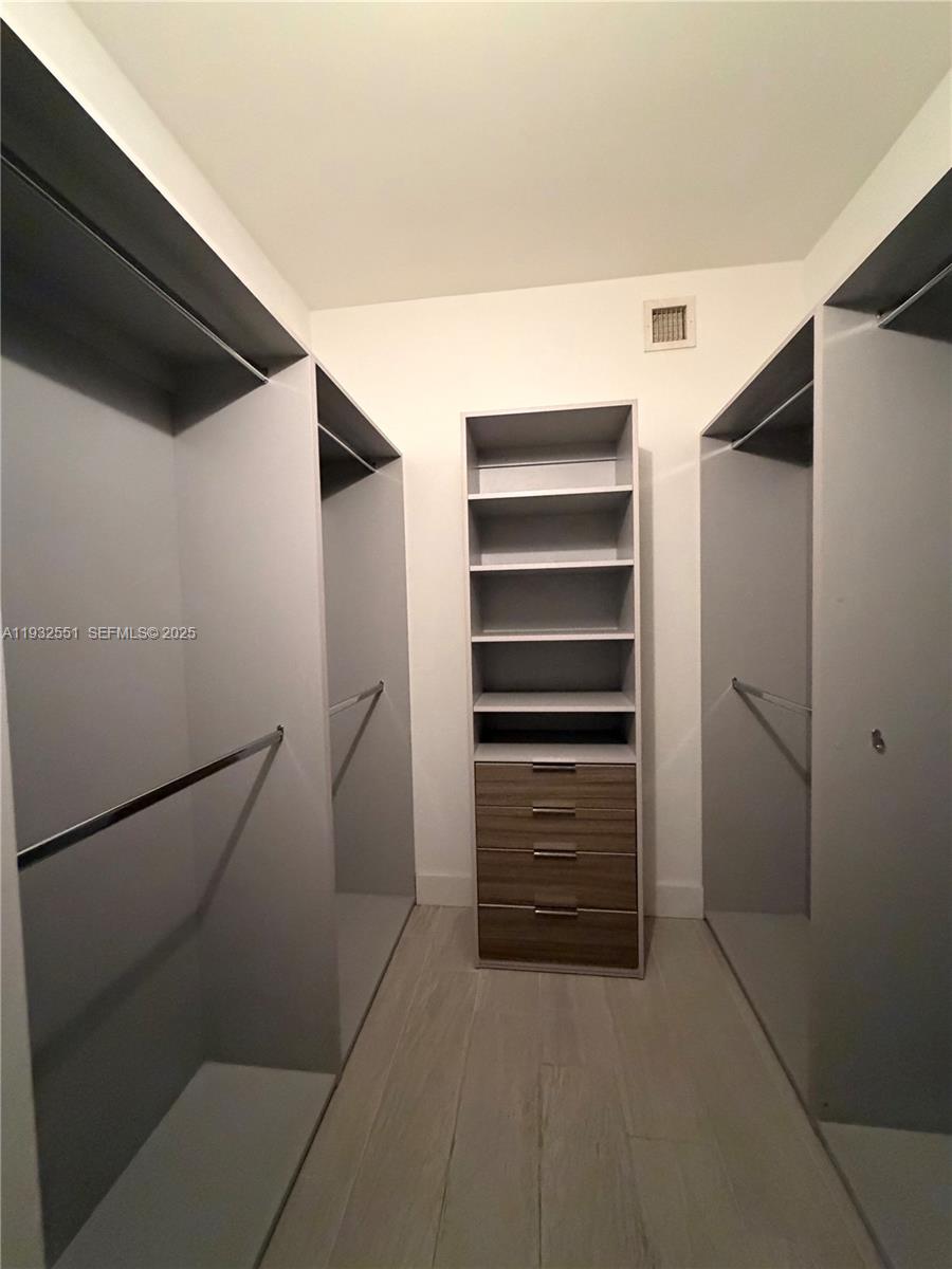 BRICKELL TEN CONDO - Residential Lease