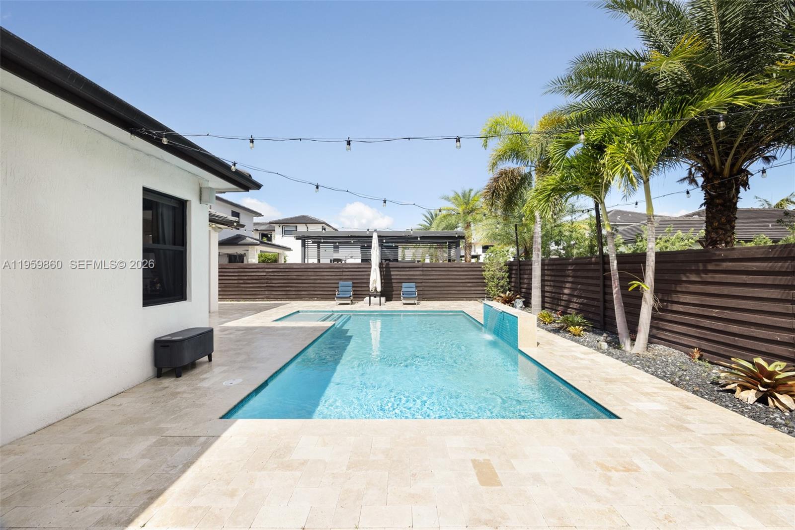 DUNNWOODY LAKE - Residential