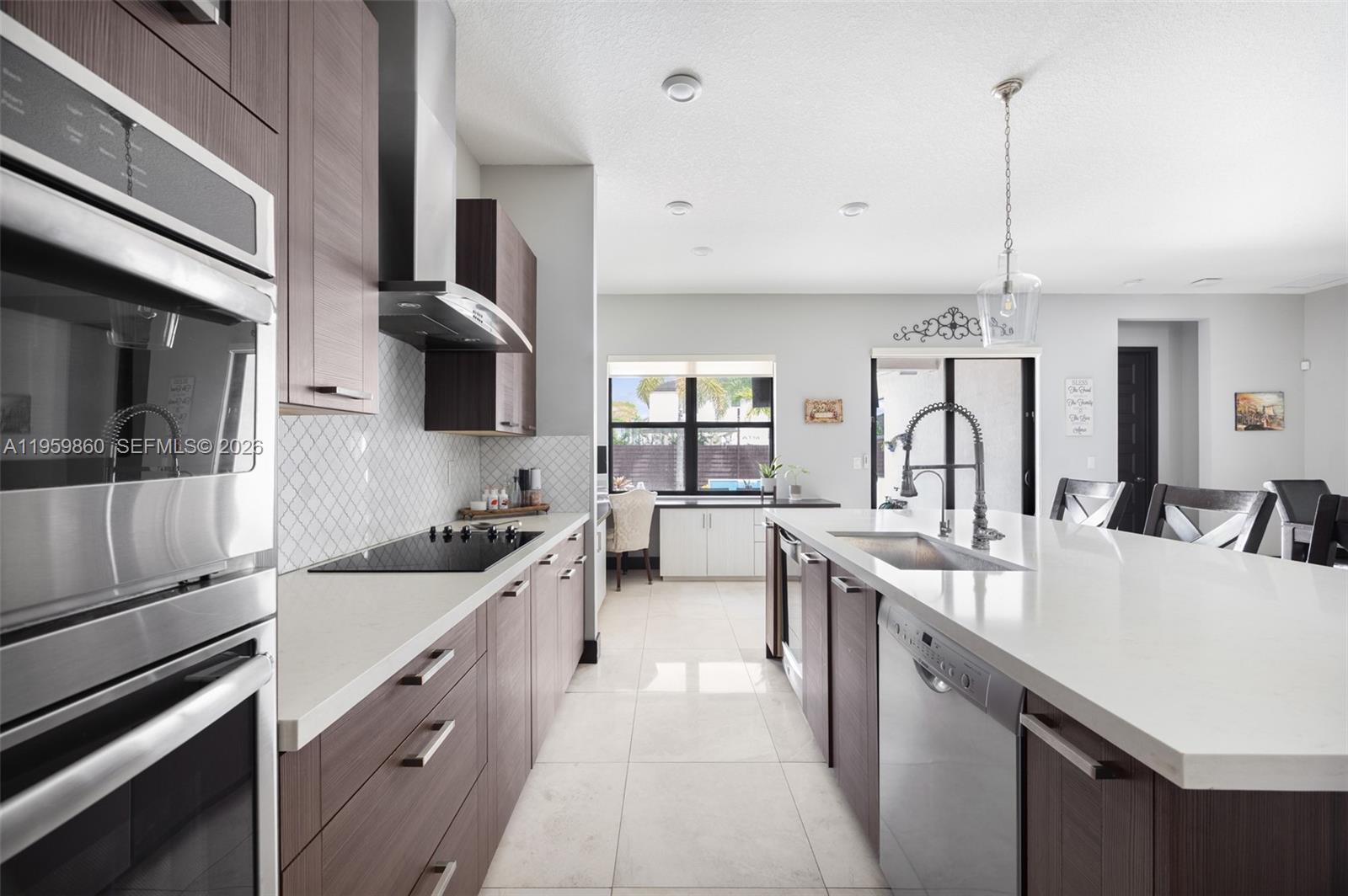 DUNNWOODY LAKE - Residential