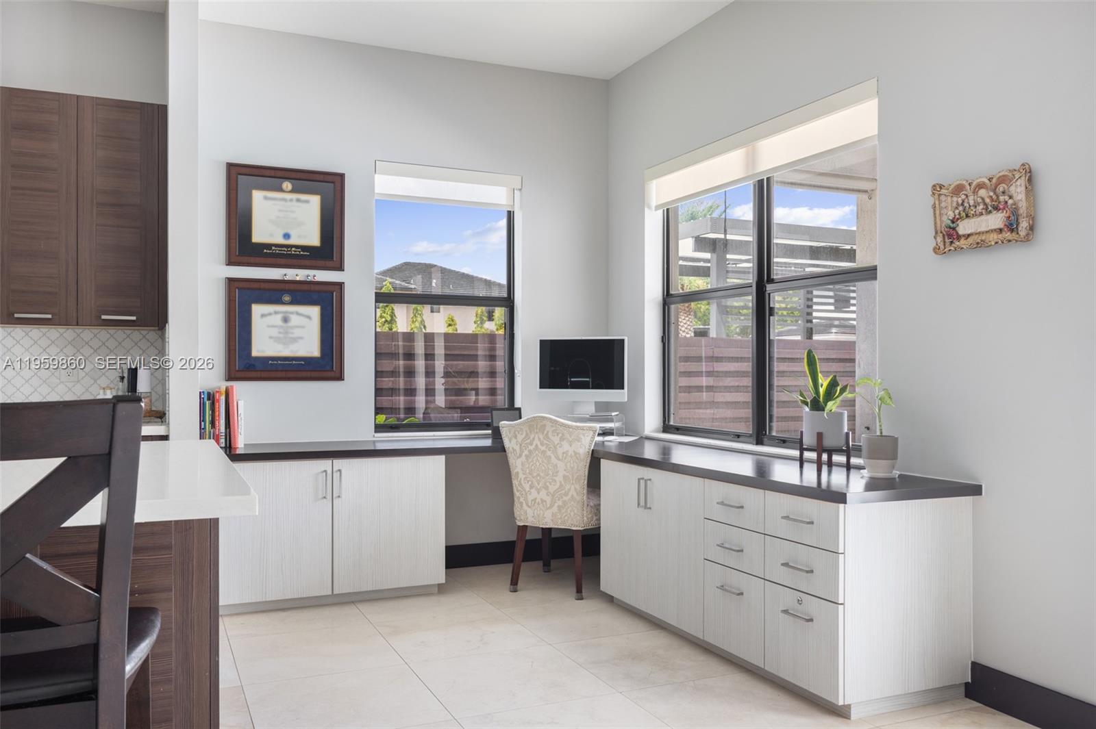 DUNNWOODY LAKE - Residential