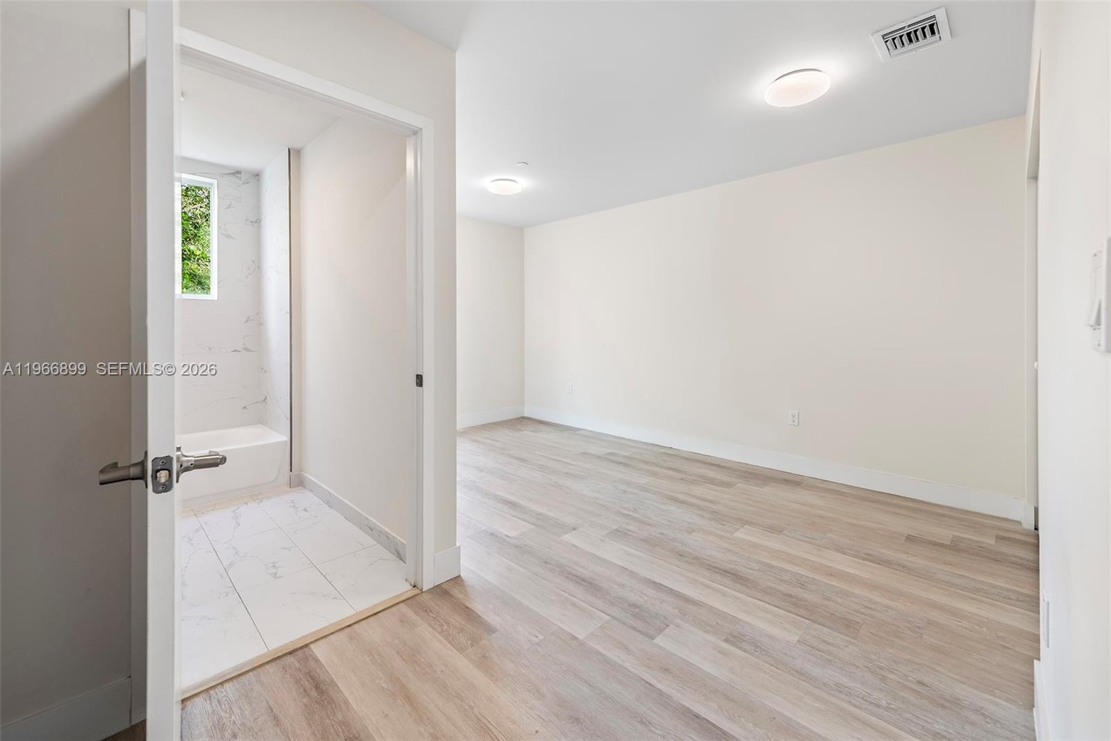 RIVERWOOD - Residential Lease