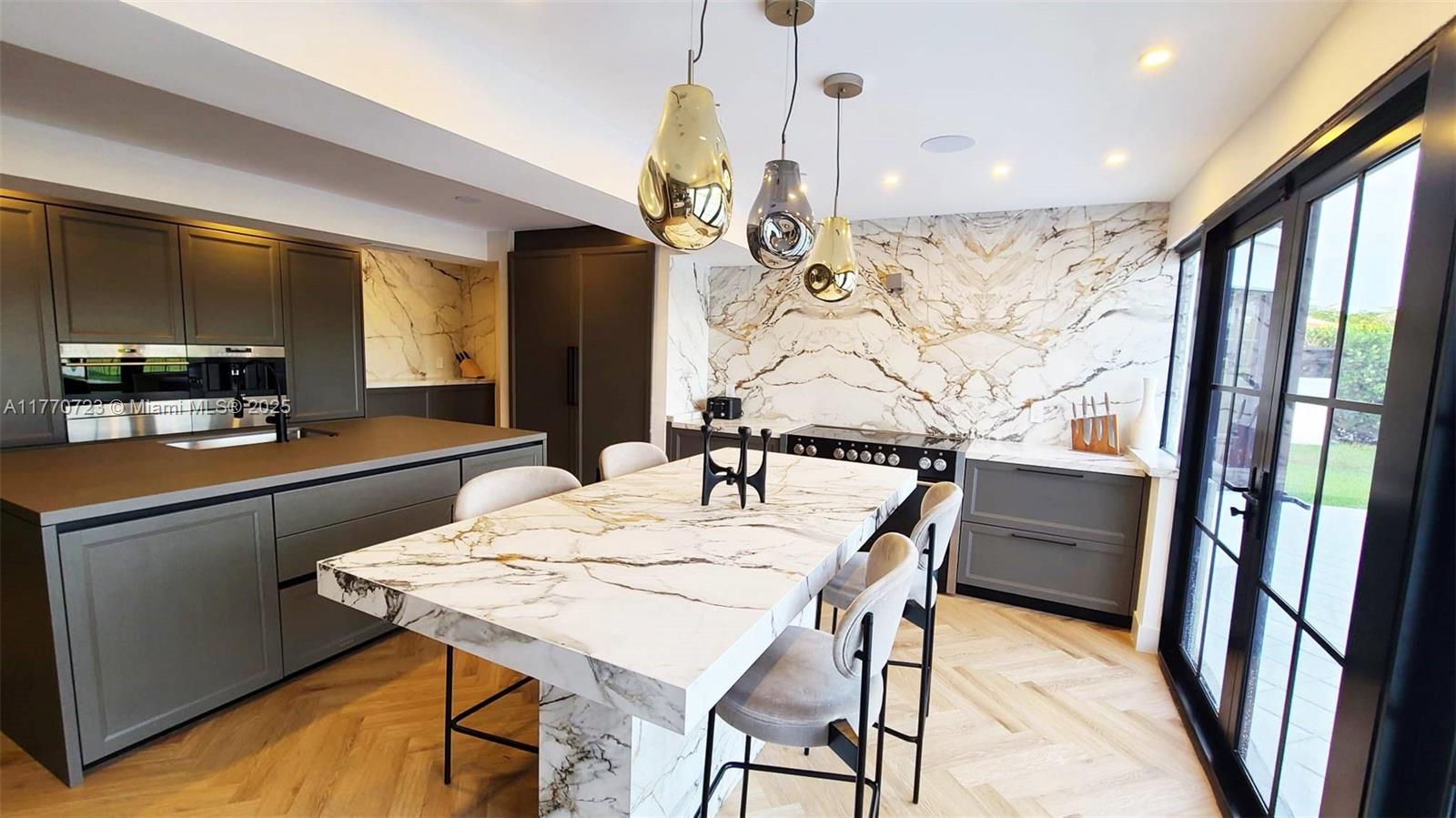 CORAL RIDGE COUNTRY CLUB - Residential Lease