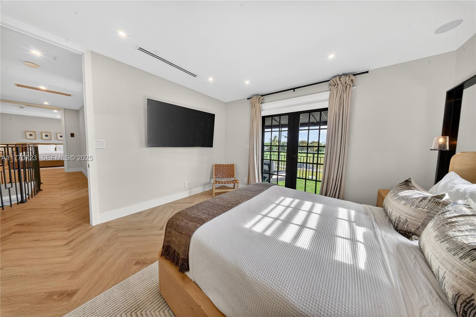 CORAL RIDGE COUNTRY CLUB - Residential Lease