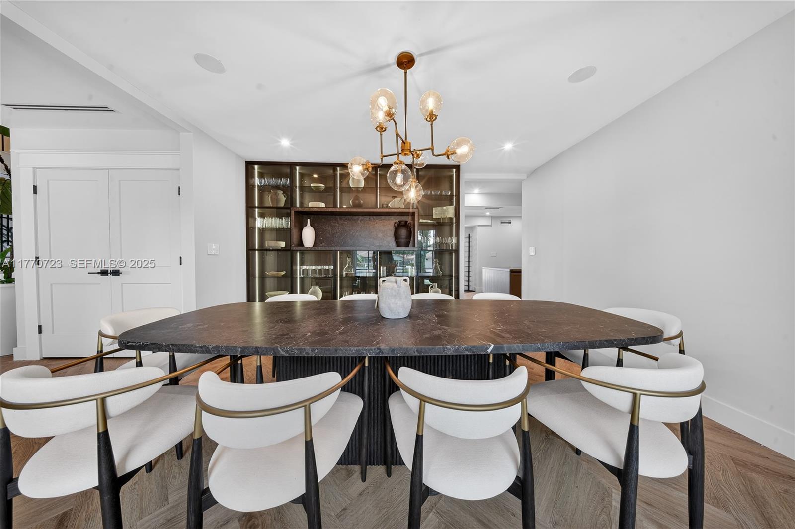 CORAL RIDGE COUNTRY CLUB - Residential Lease