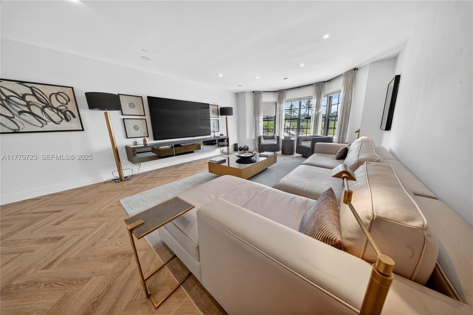 CORAL RIDGE COUNTRY CLUB - Residential Lease