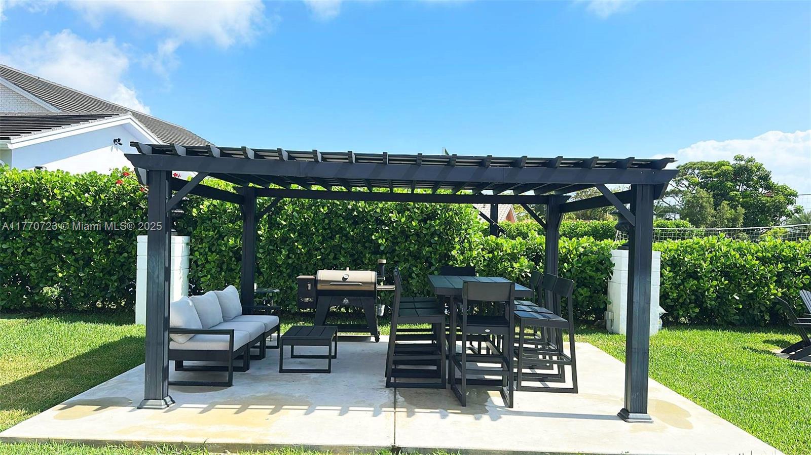 CORAL RIDGE COUNTRY CLUB - Residential Lease