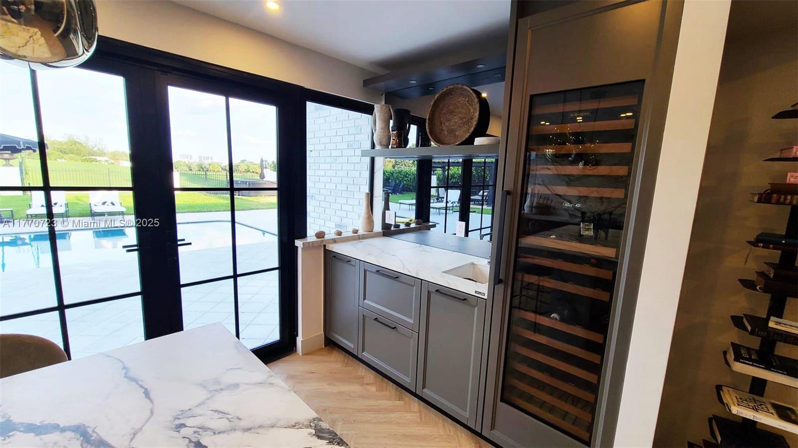 CORAL RIDGE COUNTRY CLUB - Residential Lease