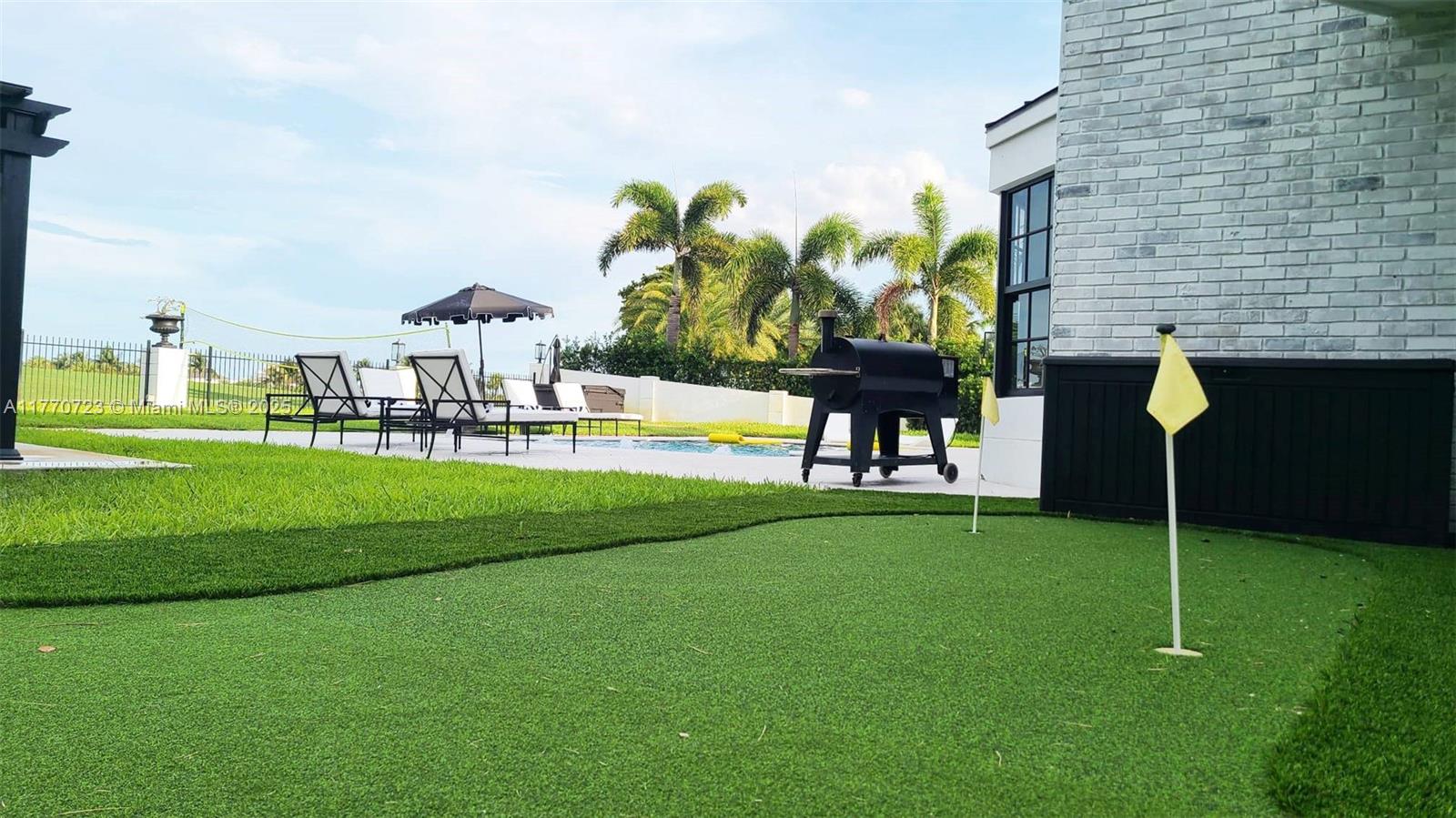 CORAL RIDGE COUNTRY CLUB - Residential Lease