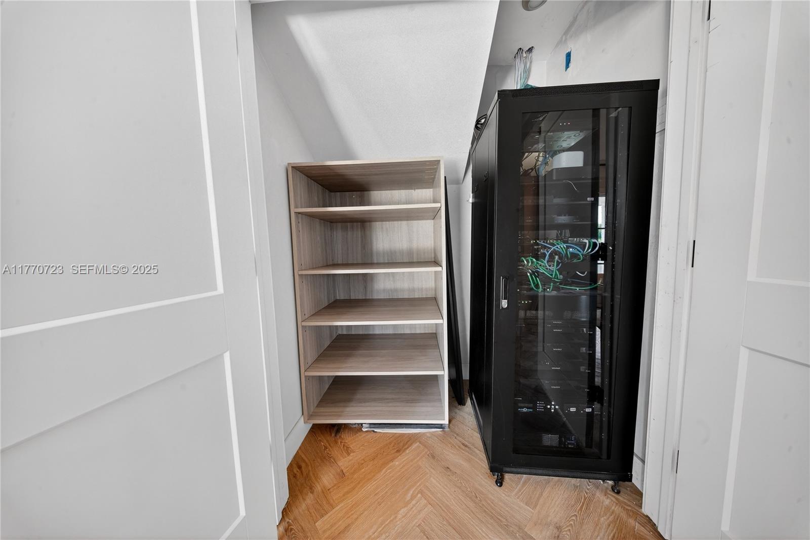 CORAL RIDGE COUNTRY CLUB - Residential Lease