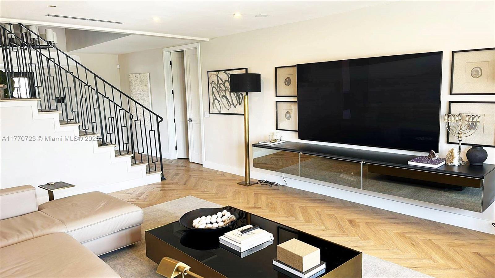 CORAL RIDGE COUNTRY CLUB - Residential Lease