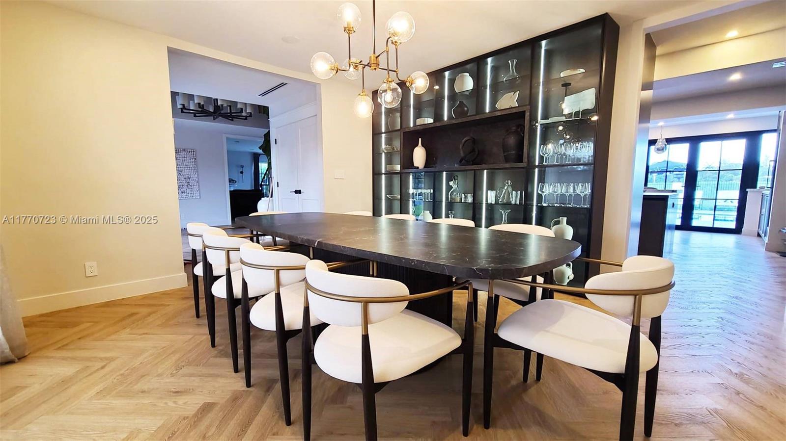 CORAL RIDGE COUNTRY CLUB - Residential Lease