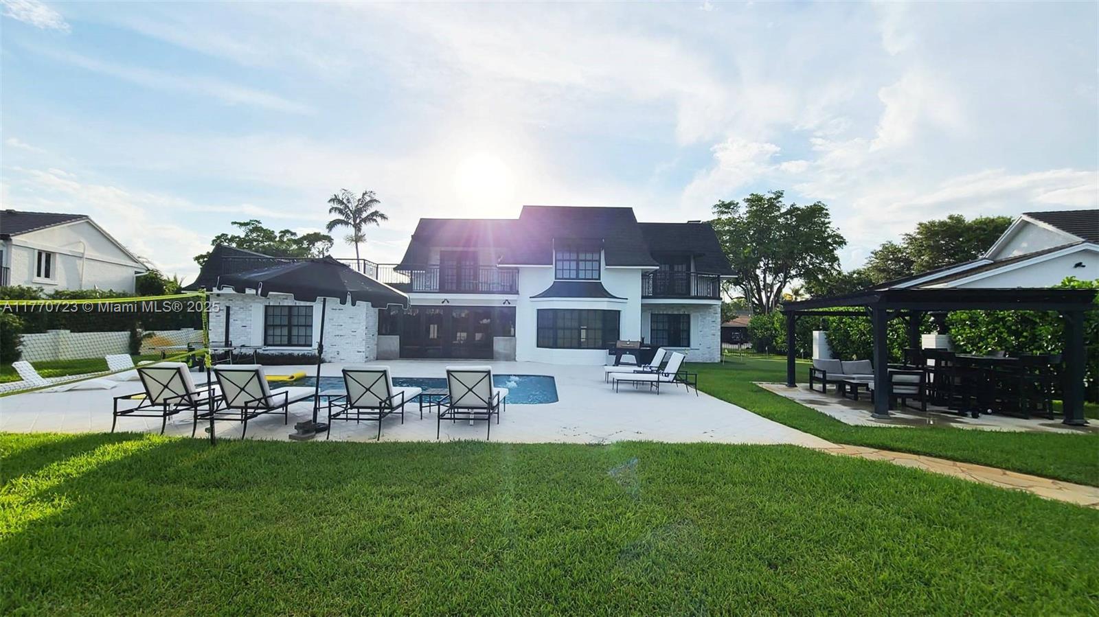 CORAL RIDGE COUNTRY CLUB - Residential Lease