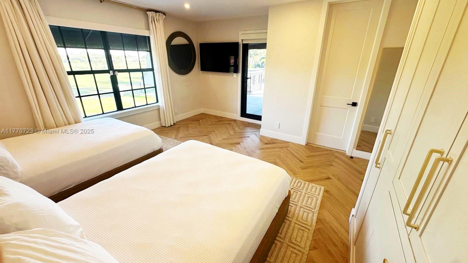 CORAL RIDGE COUNTRY CLUB - Residential Lease