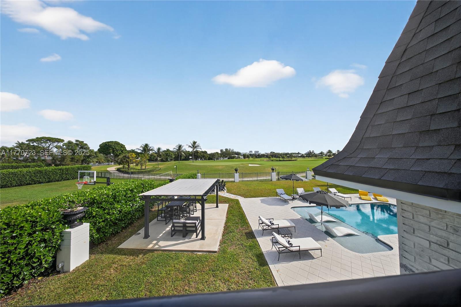 CORAL RIDGE COUNTRY CLUB - Residential Lease