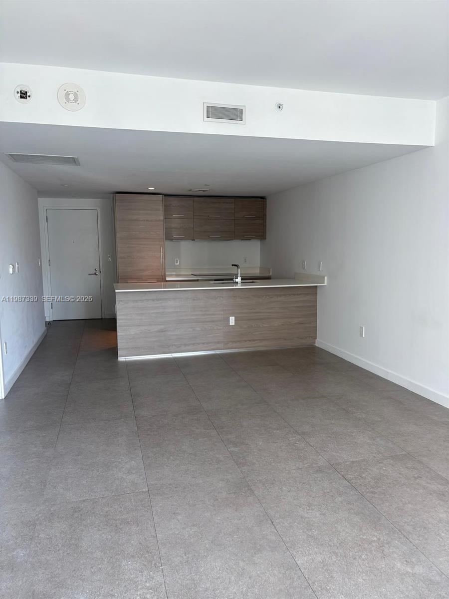1300 S Miami Ave 2911