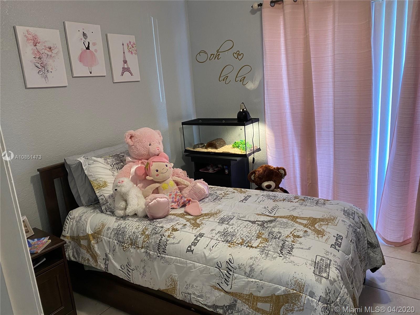 MILLER DREAM TOWNHOMES CO - Residential Lease