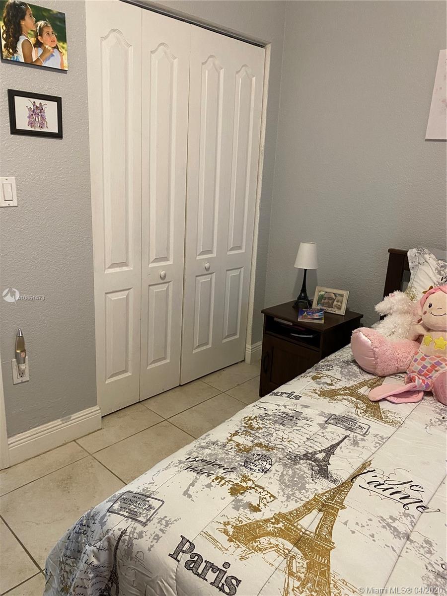 MILLER DREAM TOWNHOMES CO - Residential Lease