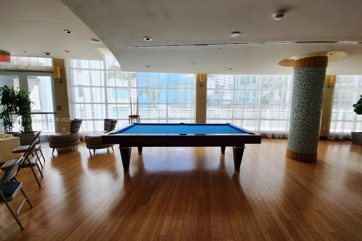 VIZCAYNE SOUTH CONDO - Residential