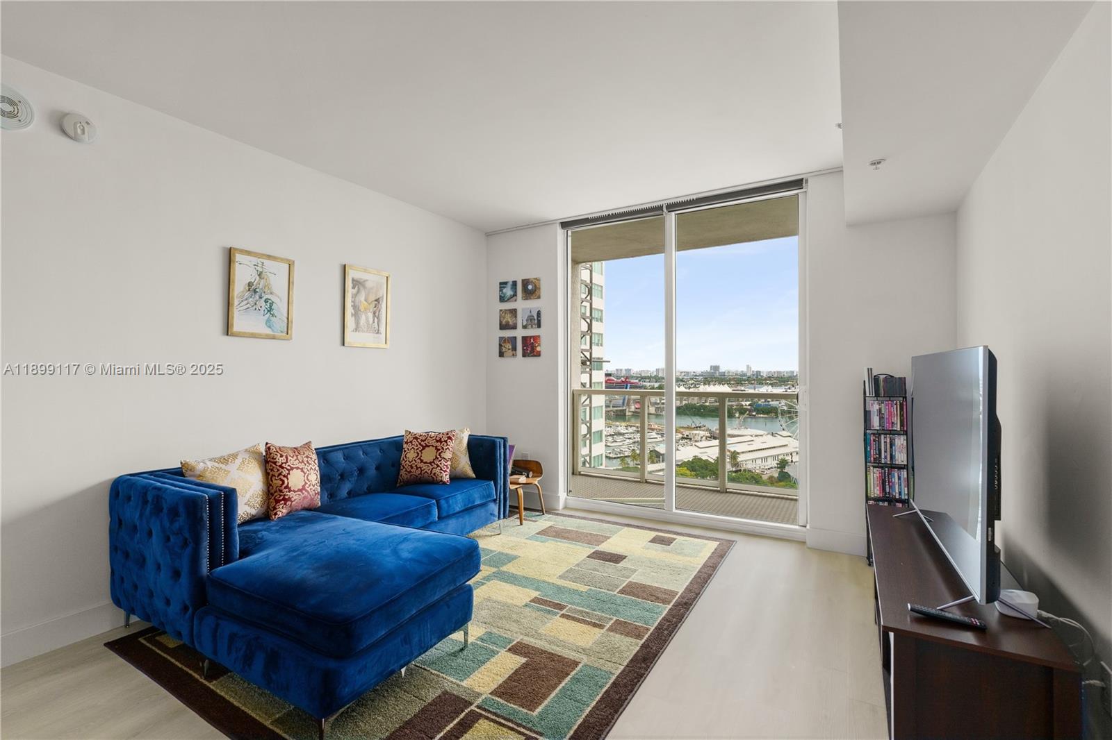 VIZCAYNE SOUTH CONDO - Residential