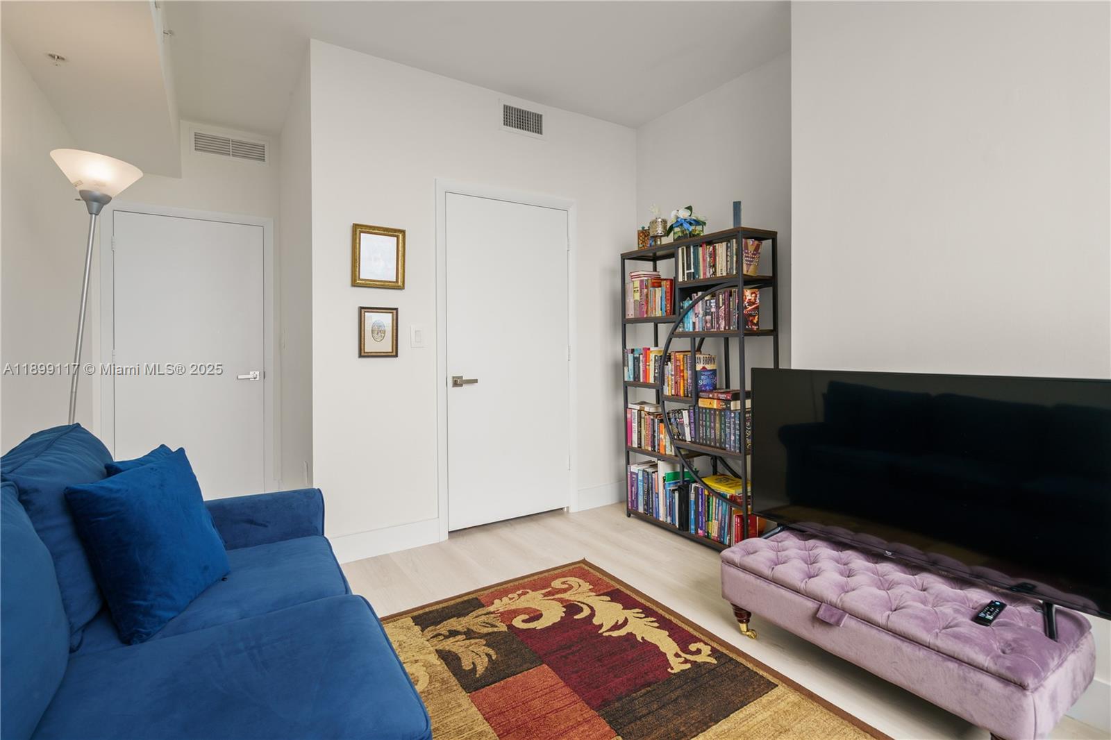 VIZCAYNE SOUTH CONDO - Residential