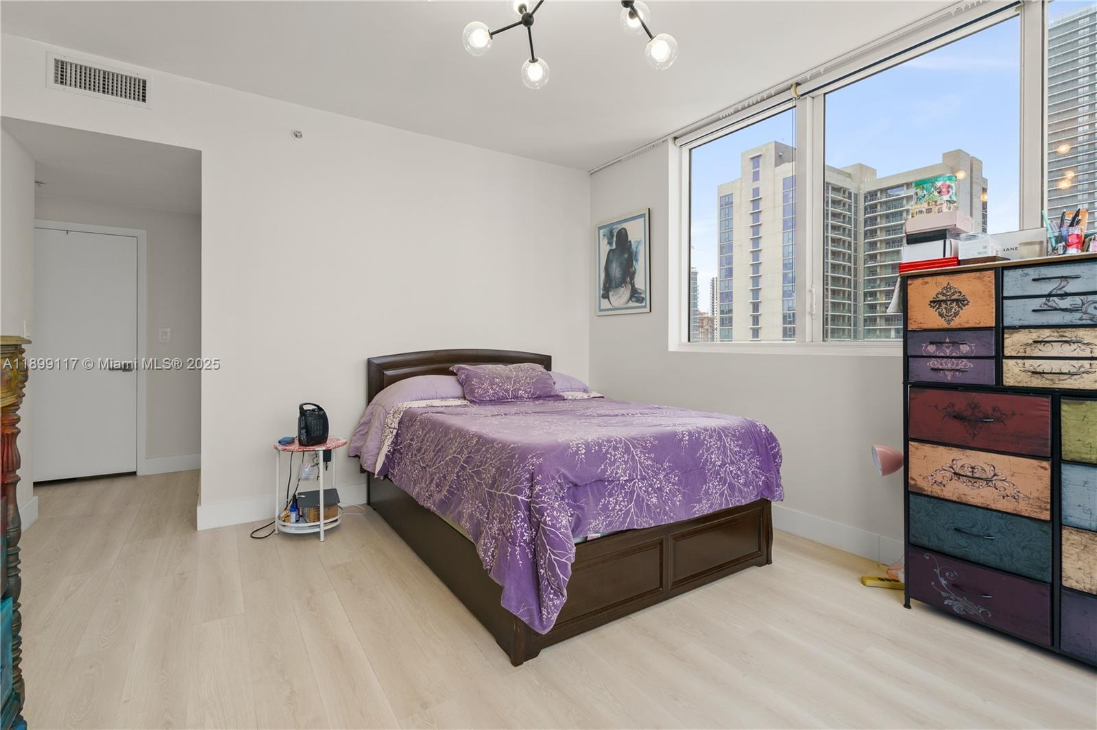 VIZCAYNE SOUTH CONDO - Residential