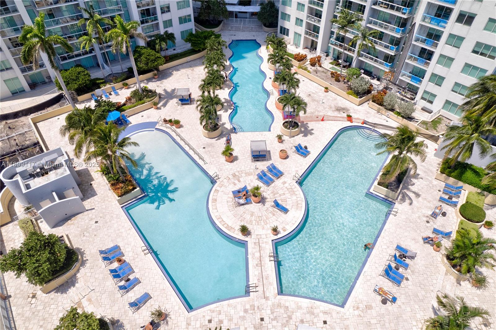 VIZCAYNE SOUTH CONDO - Residential