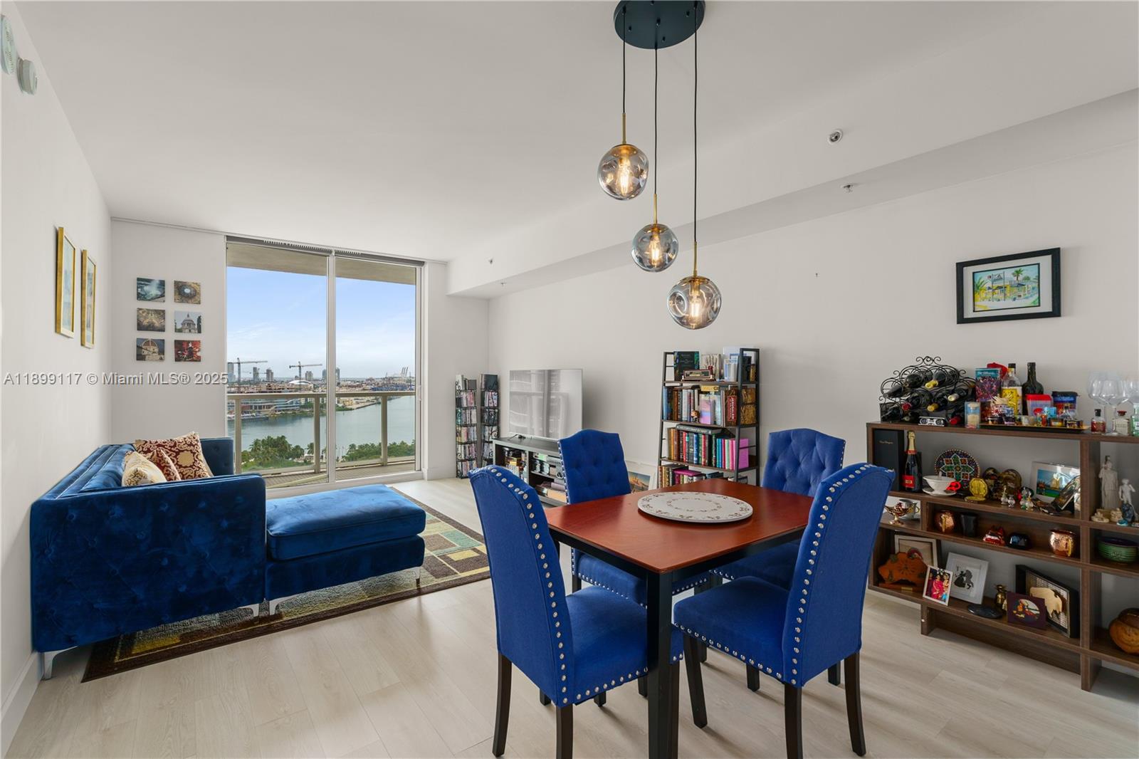 VIZCAYNE SOUTH CONDO - Residential