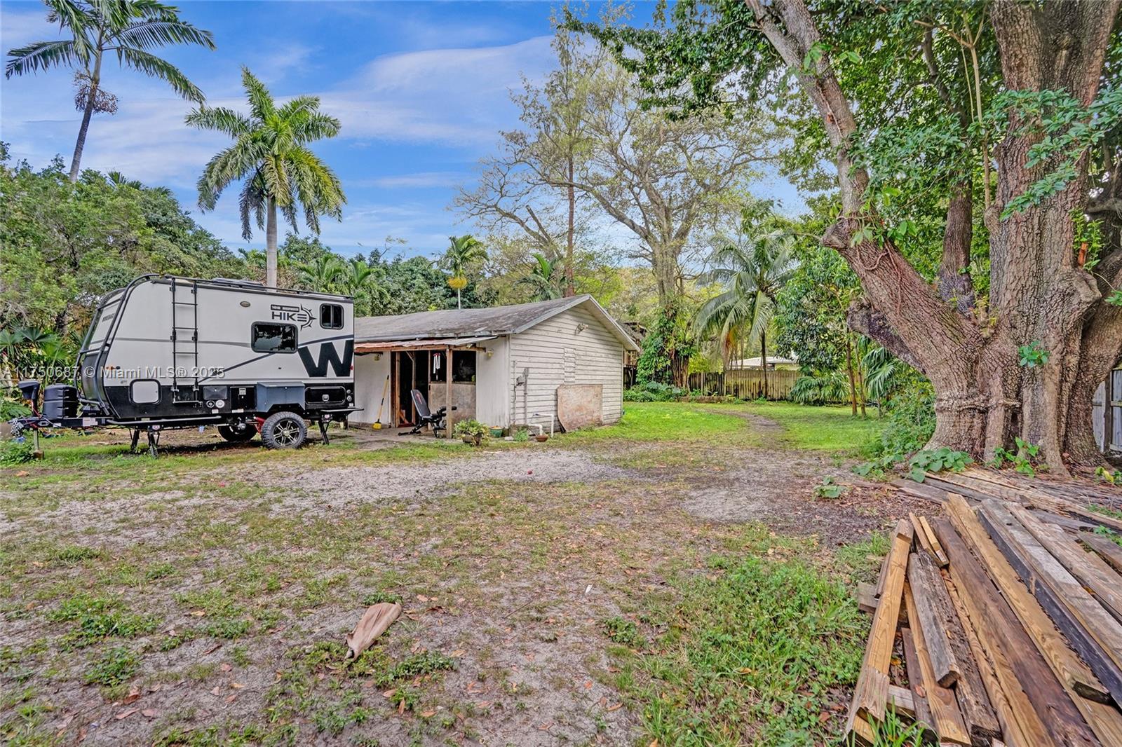 GRIFFING BISCAYNE PARK ES - Land